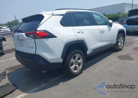 2021 Toyota Rav4 Xle/Xle Premium z USA, uszkodzony, nr VIN 2T3W1RFVXMC166687